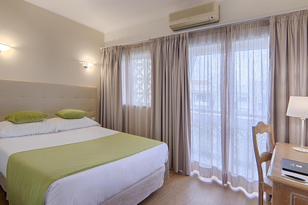 Luna Miramar Club — Hotel rooms in Albufeira, Faro