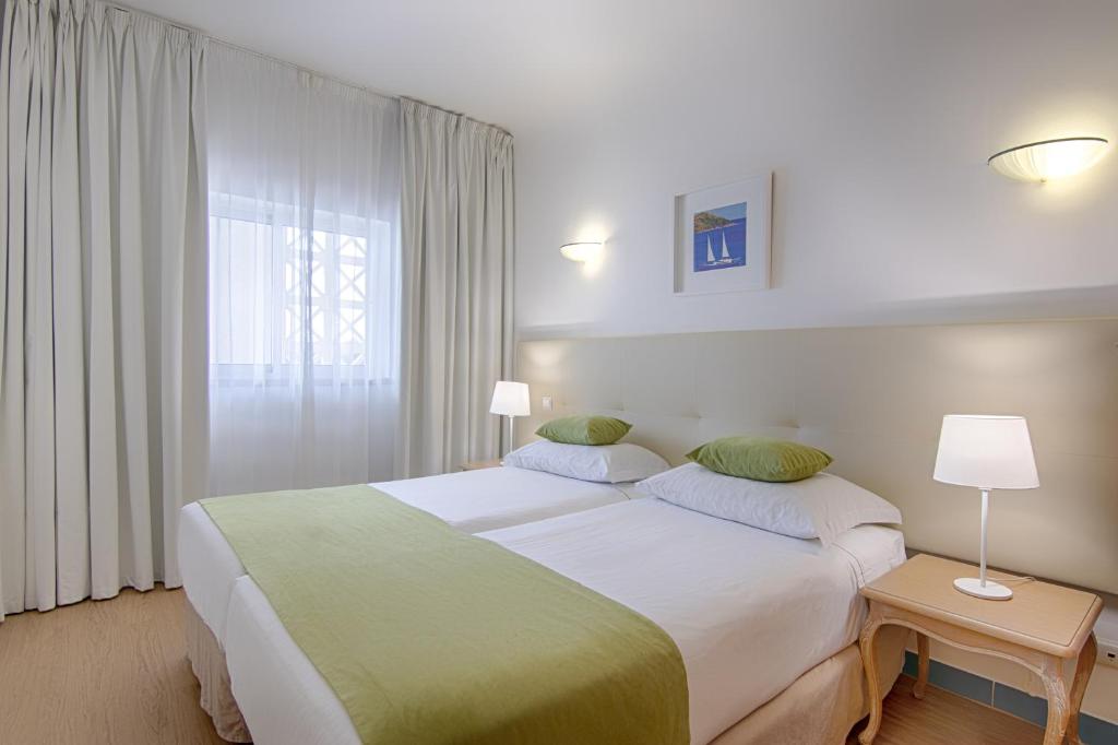 Luna Miramar Club — Hotel rooms in Albufeira, Faro
