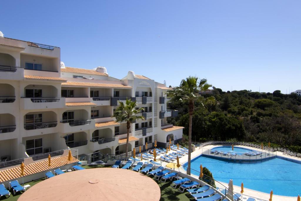 Luna Miramar Club — Hotel building in Albufeira, Faro
