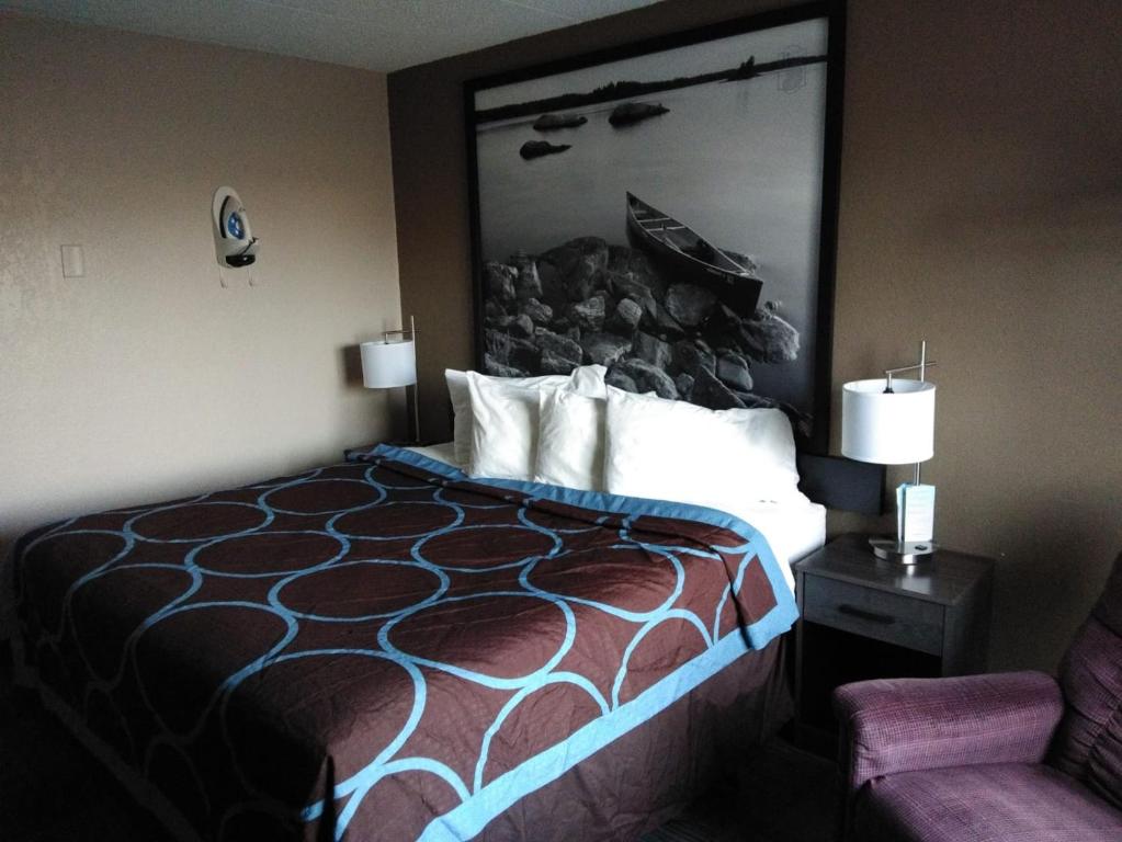 Super 8 by Wyndham Glenwood photo