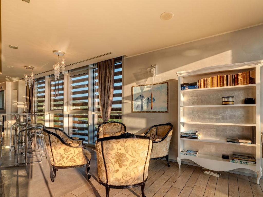 Parc Hotel Germano Suites & Apartments — Pokoje in Bardolino, Wenecja Euganejska