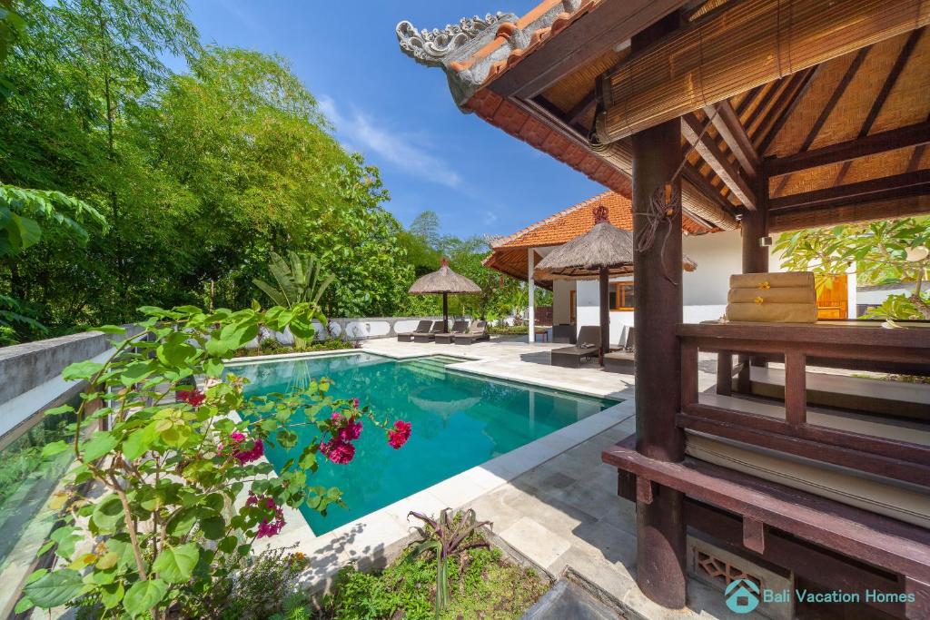 Villa Udara Lovina, Kalibukbuk — Hotel in Bali