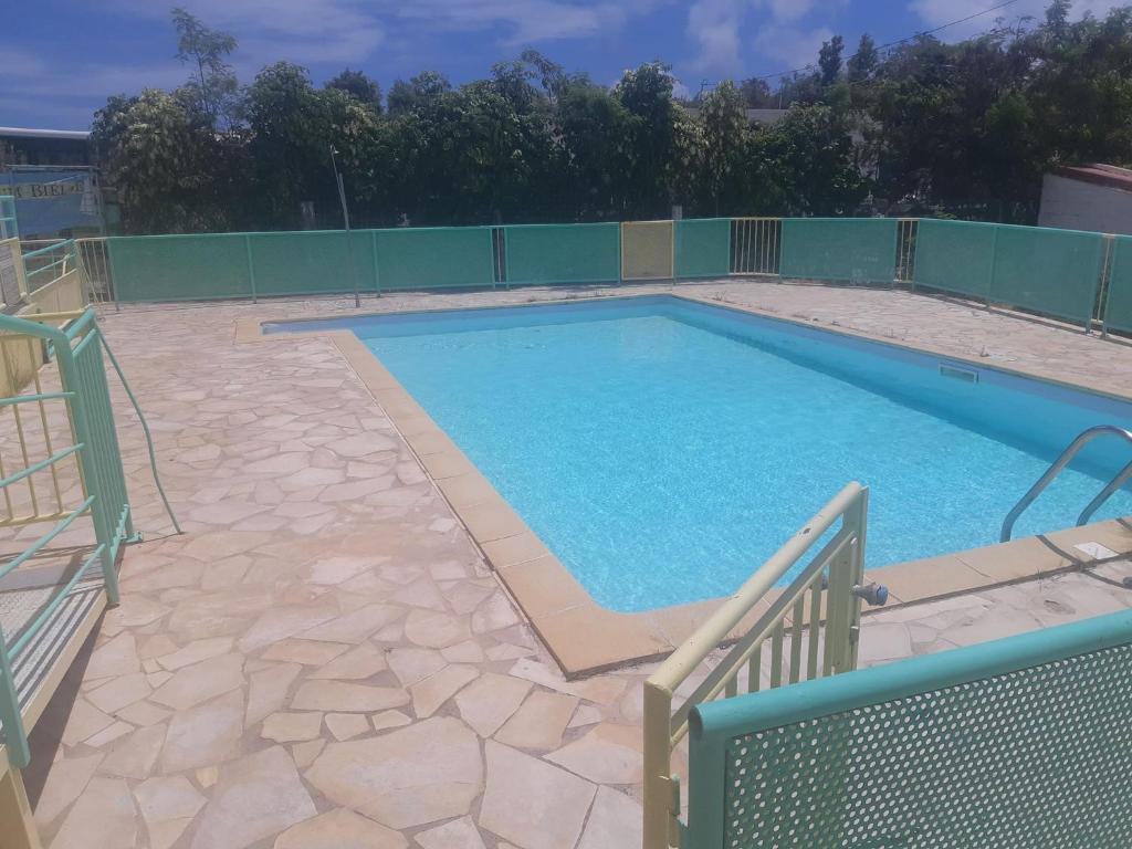 Swimming pool, El Rancho in Grand-Bourg