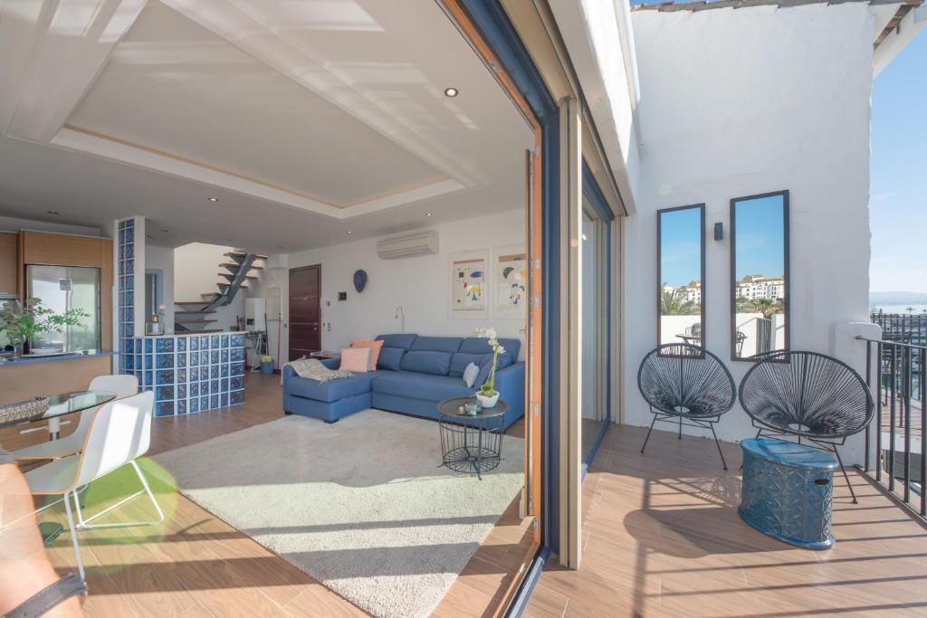 Penthouse in Puerto Banus 전경