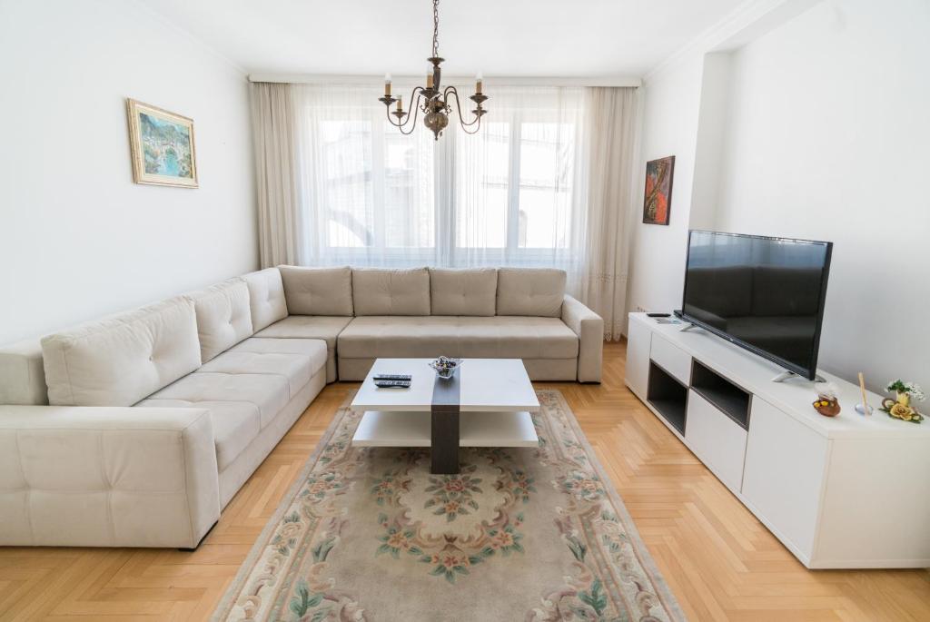 Ferhadija Premium Apartment — Hotel in Sarajevo