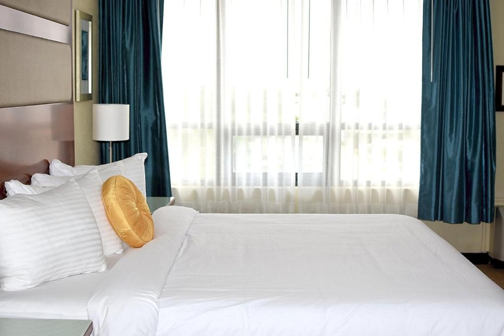 Punta Gorda Waterfront Hotel & Suites Main image 1