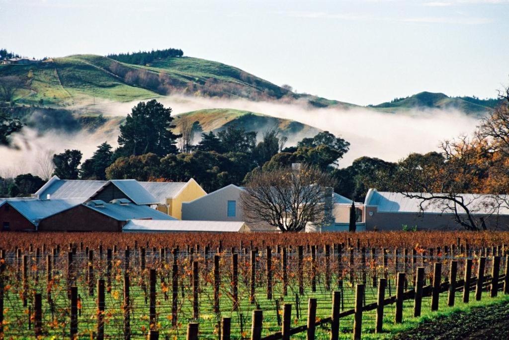 สภาพแวดล้อมโดยรอบ