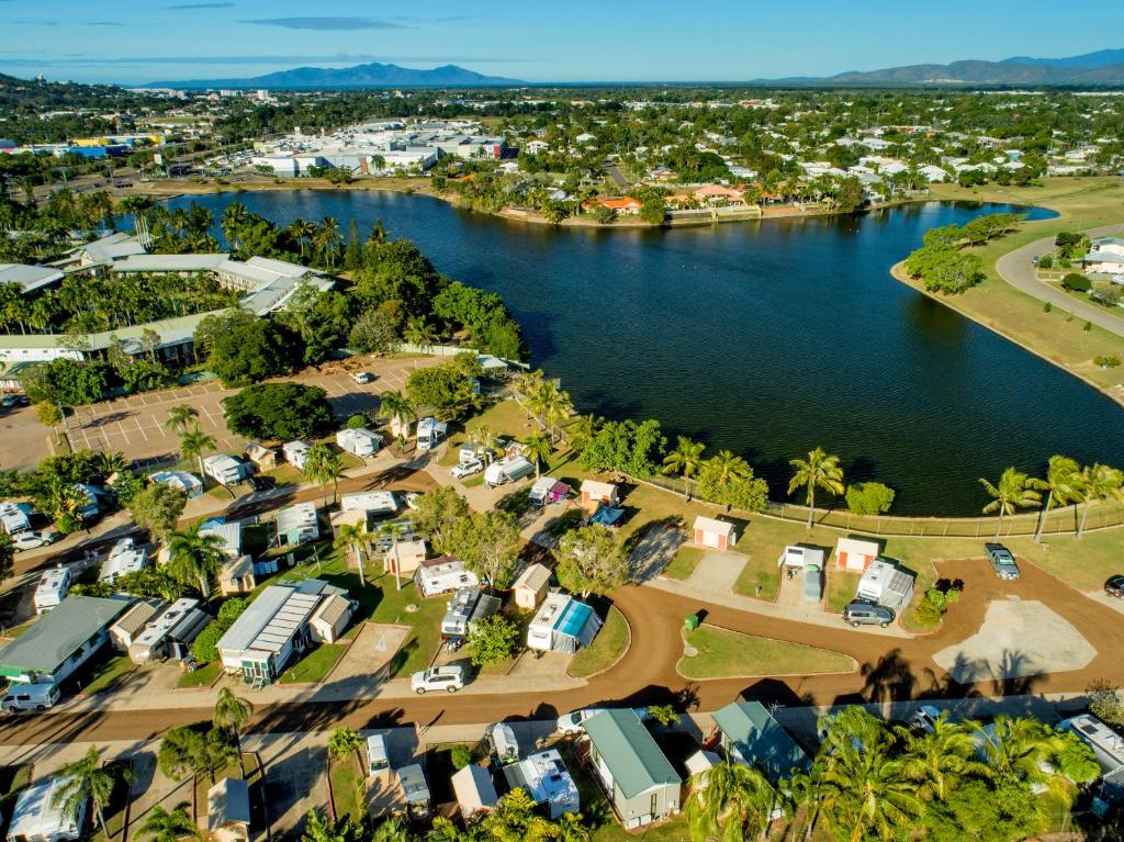 Townsville Lakes Holiday Park — Hotel in Townsville