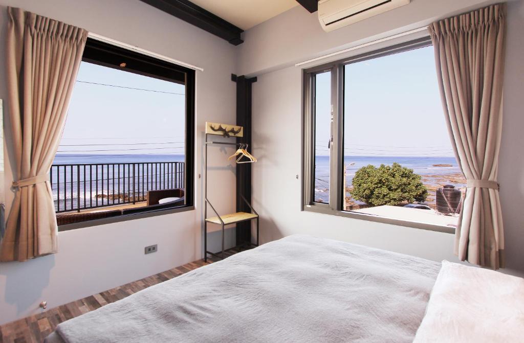 GRASS at the beach B&B, Shanhai