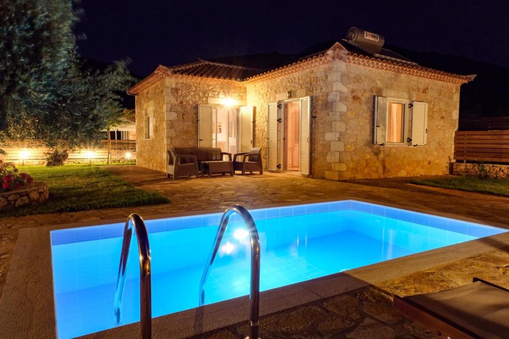 Amoya villas — Hotel in Lefktro
