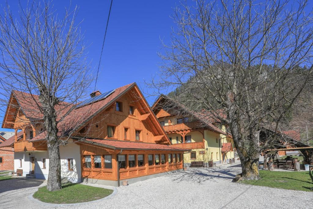Farm Holidays Povsin — Hotel in Bled