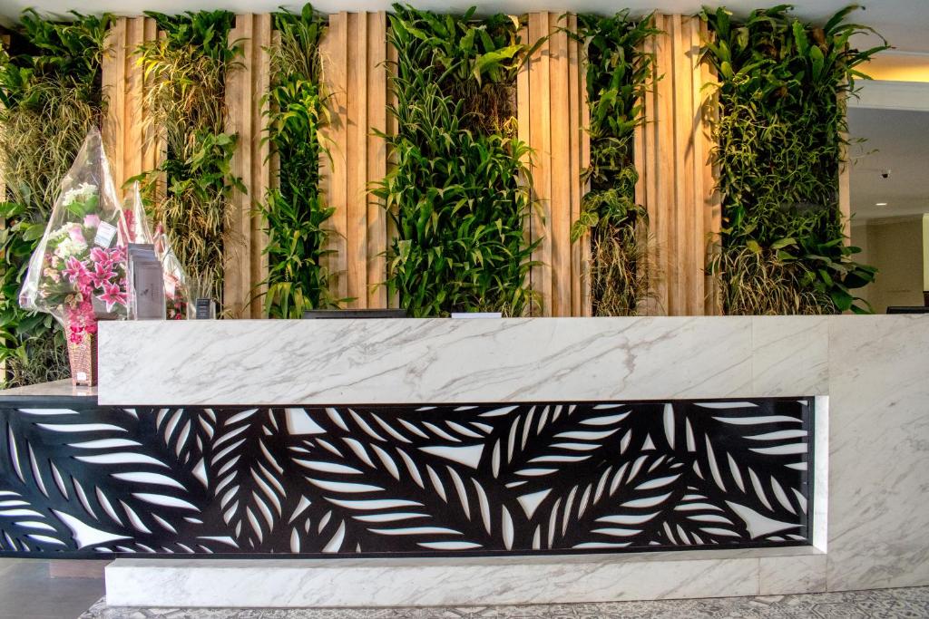 ルミノール ホテル ジェンベル バイ WH (Luminor Hotel Jember by WH) フロント・ロビー