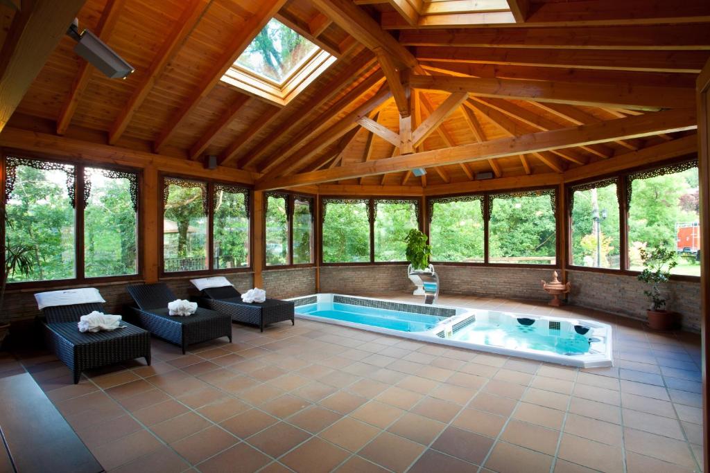 Hôtel & Spa Etxegana, The Originals Relais スパ/エステ