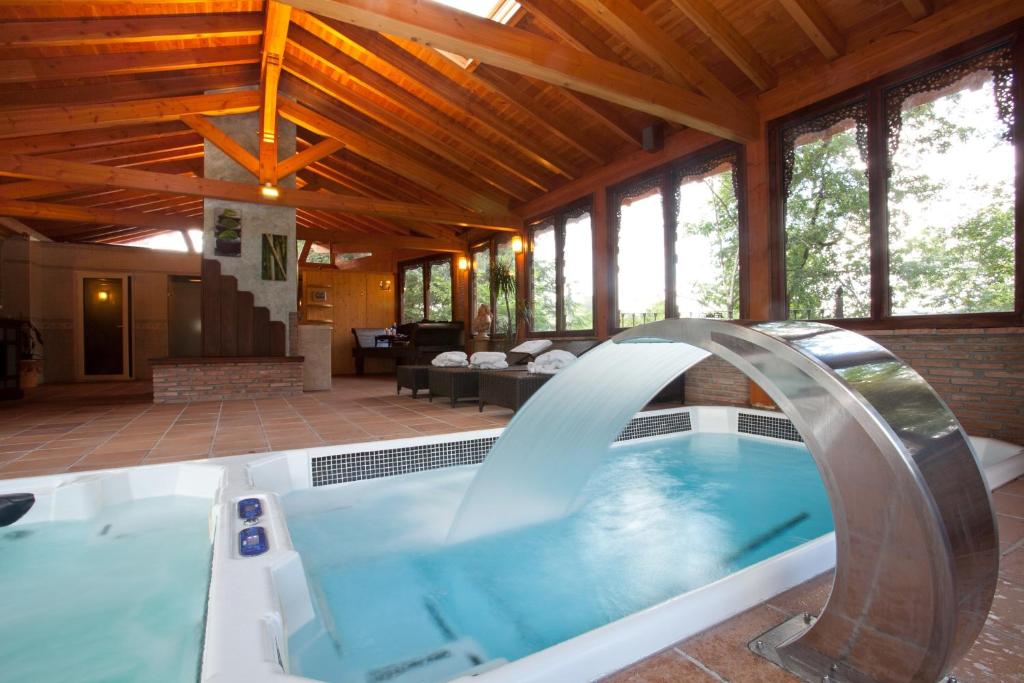 Hôtel & Spa Etxegana, The Originals Relais スパ/エステ