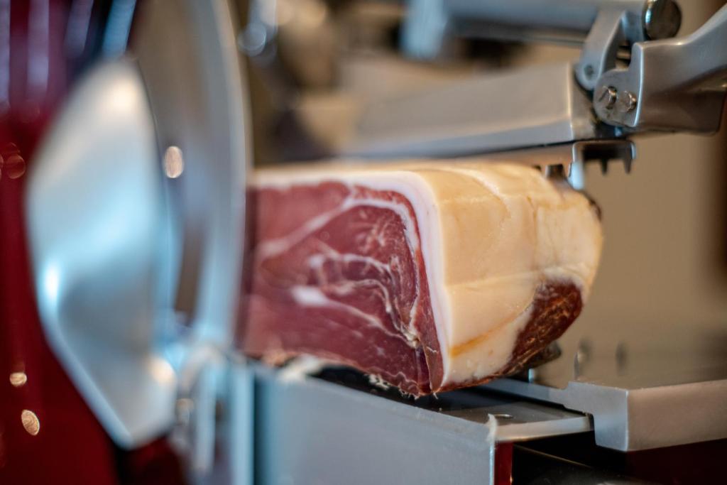 อาหารและเครื่องดื่ม