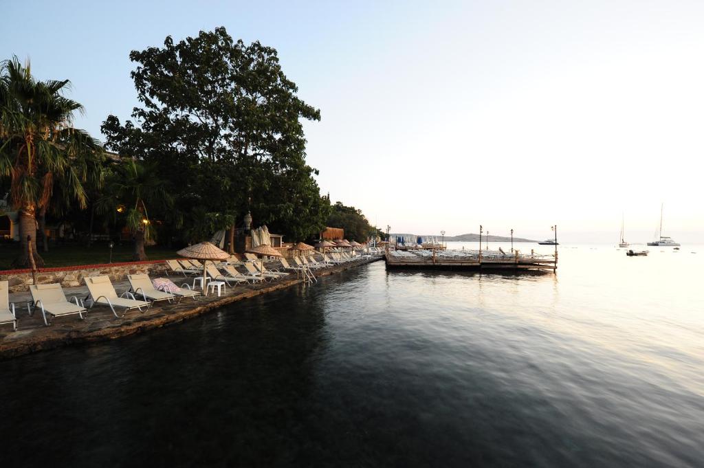 Karianda Hotel photo