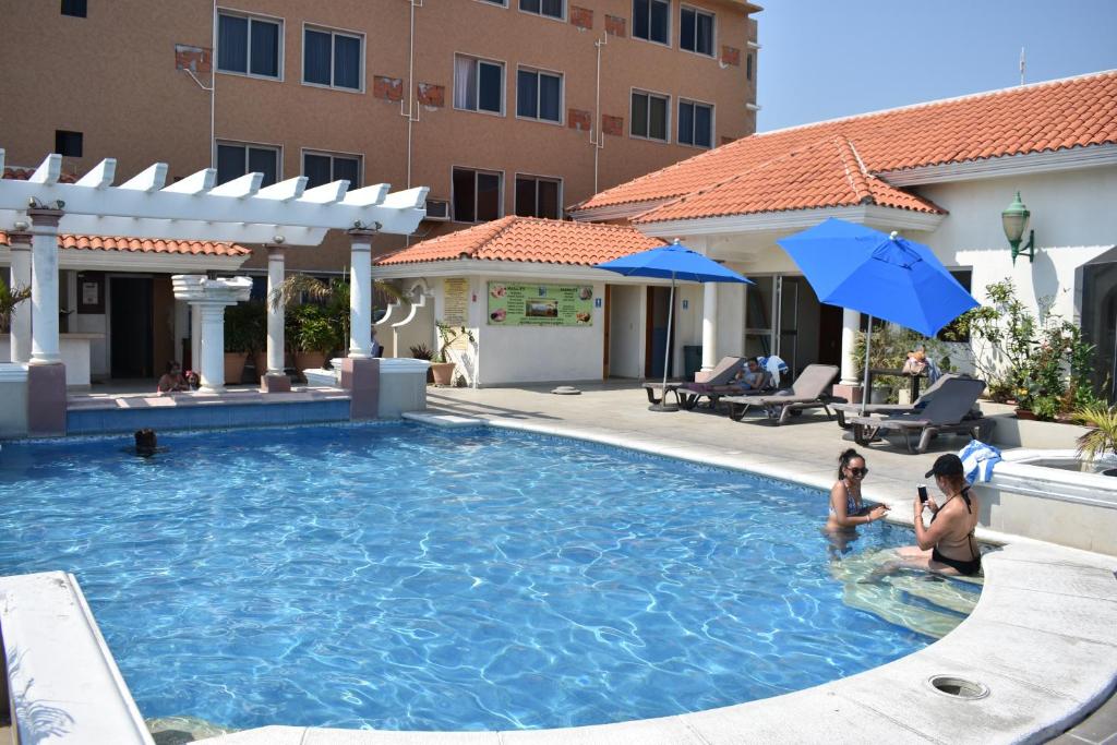 Hotel Baluarte photo