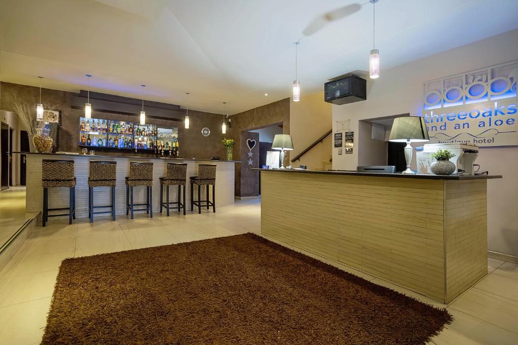Three Oaks and an Aloe Boutique Hotel photo