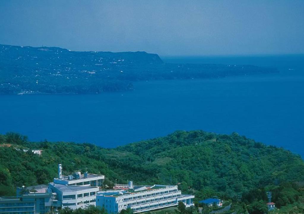 Atagawa Hights — Hotel in Izu