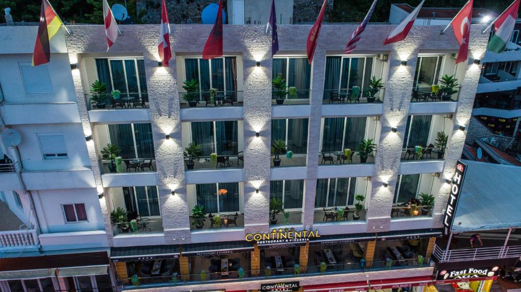 Continental Hotel - 4