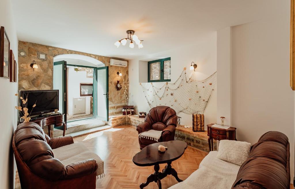 Stone House Herceg Novi - 2