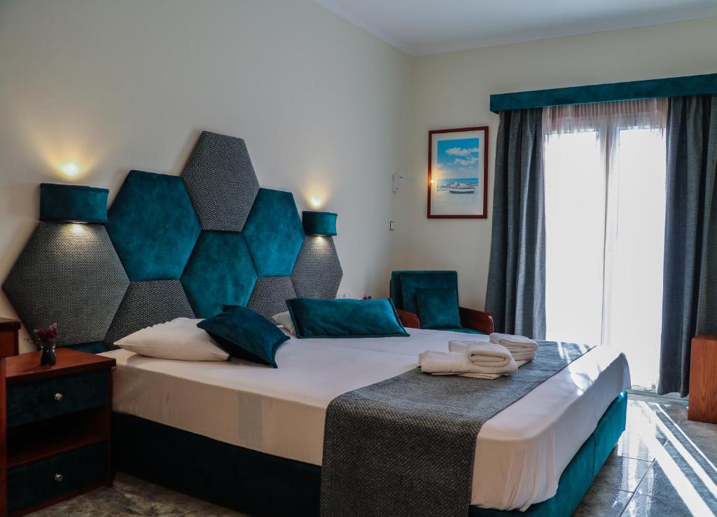 Hotel Dionysis Studios — Hotel in Milos Island