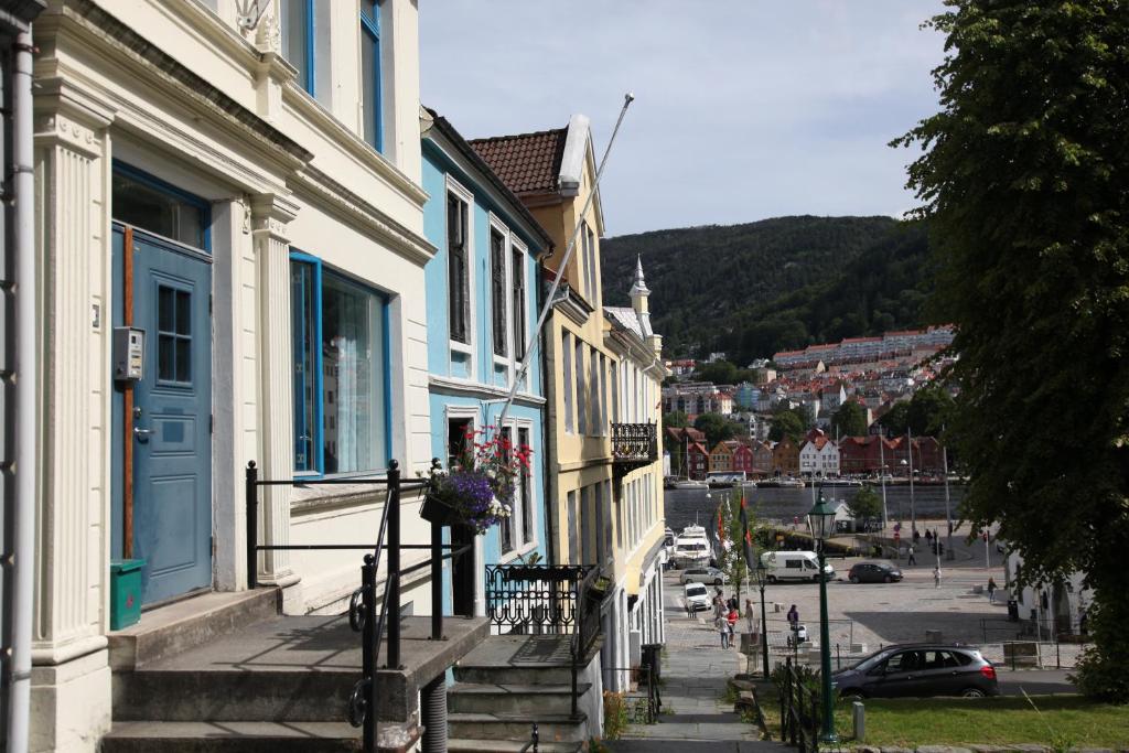 Bergen's Best Location, Bergen