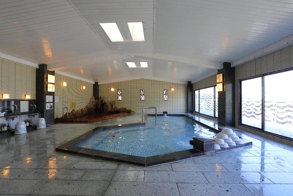Hot spring bath