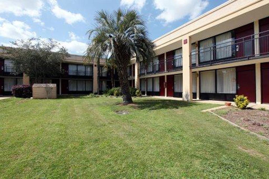 Motel 6-Natchitoches, LA - Natchitoches - book your hotel with ViaMichelin