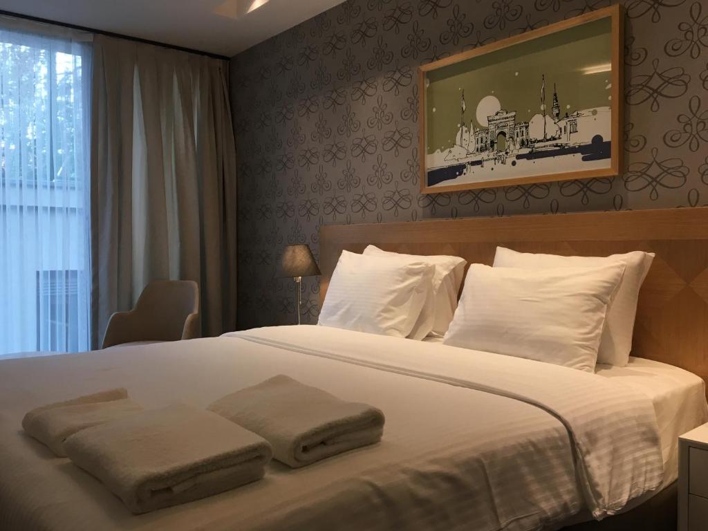 Four-G Hotel photo