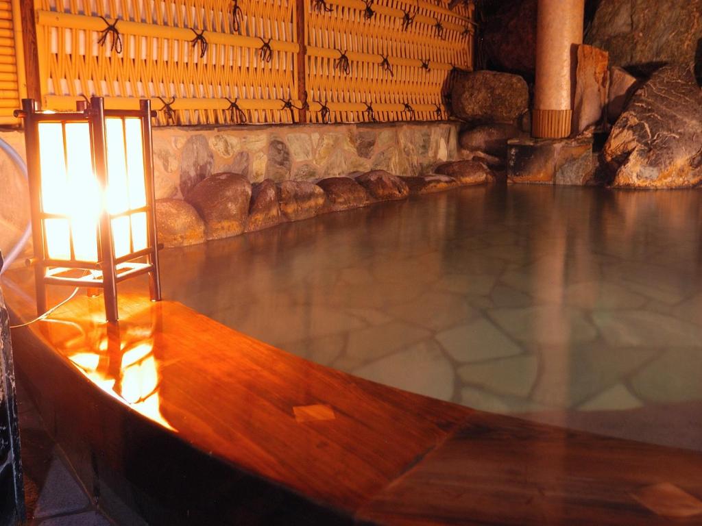 Hot spring bath