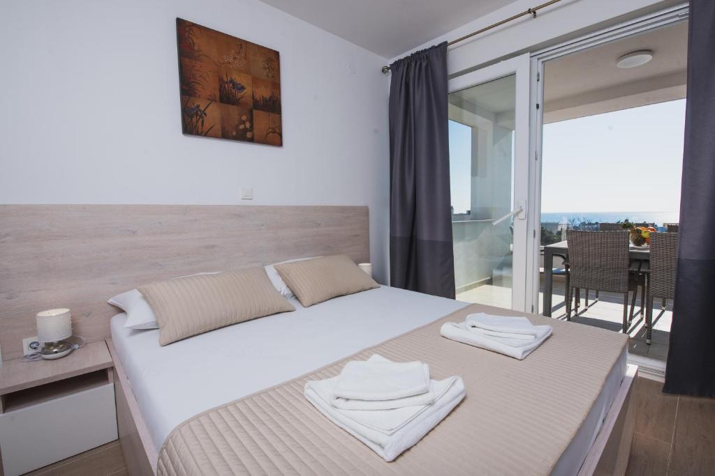 Pool Apartments Villas Banta A photo