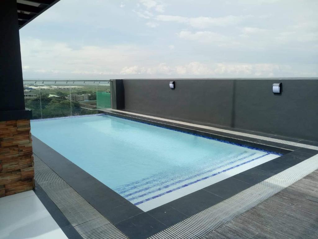 Cityscapes Residences, Unit 702 photo