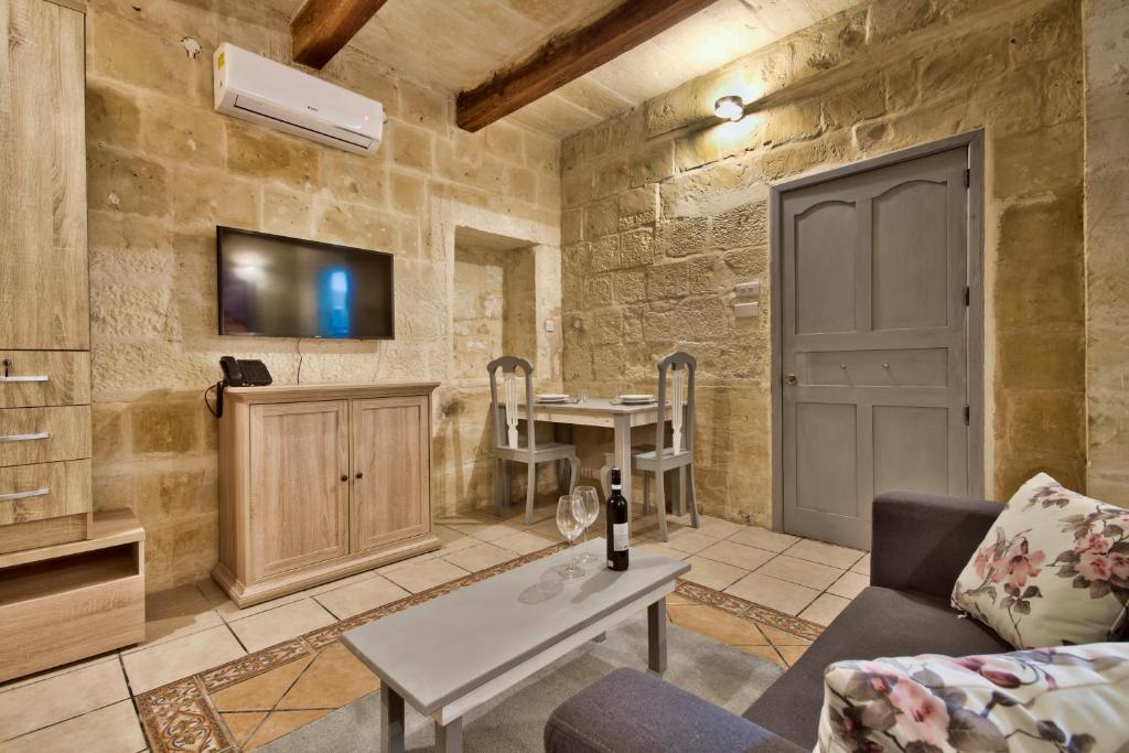 Laparelli Suites: Luxury Suite 1 photo