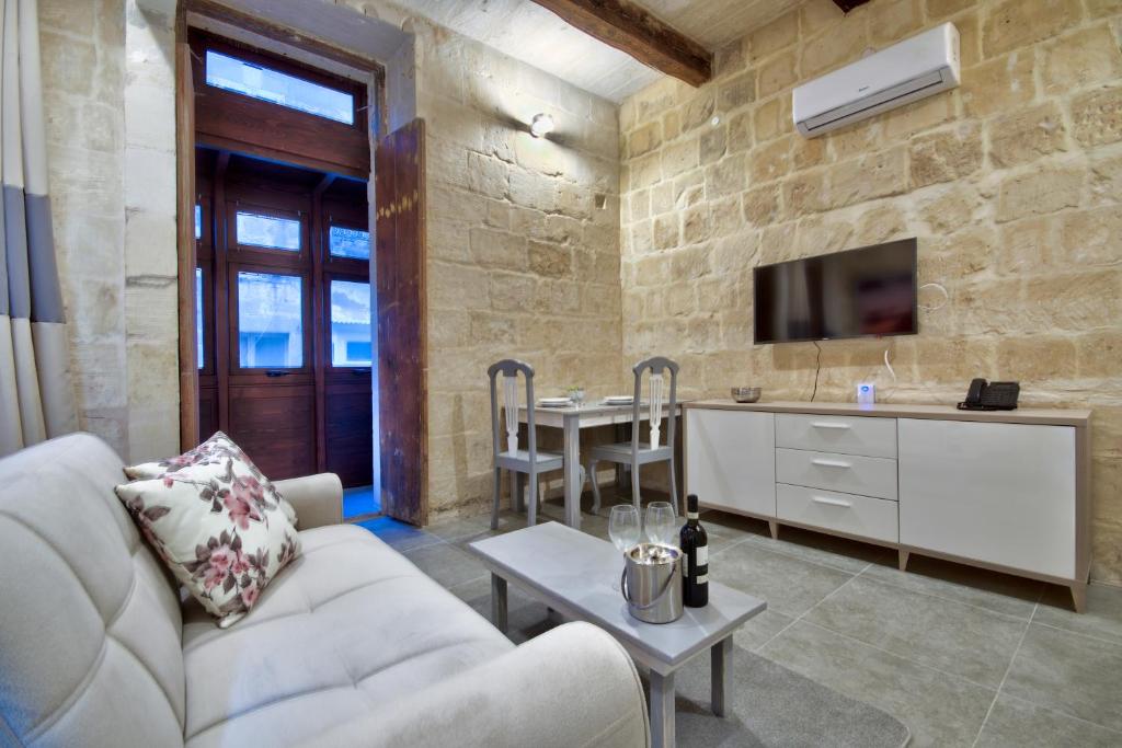 Laparelli Suites: Luxury Suite 2 photo