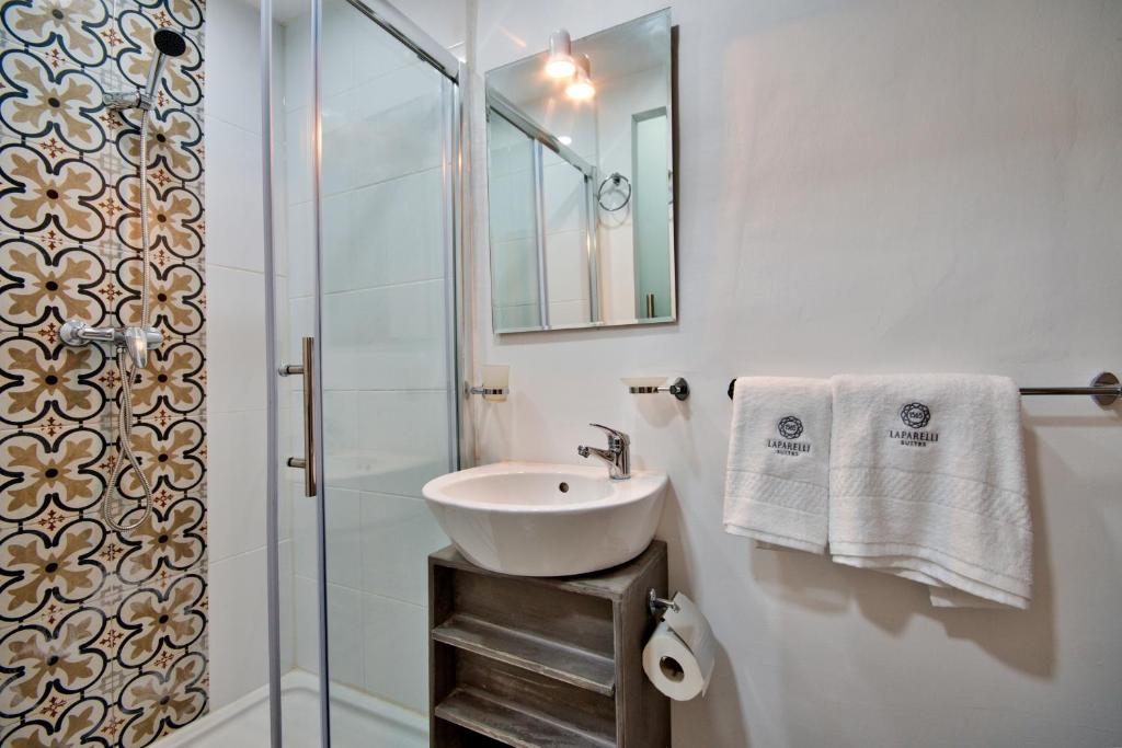 Laparelli Suites: Luxury Suite 2 photo