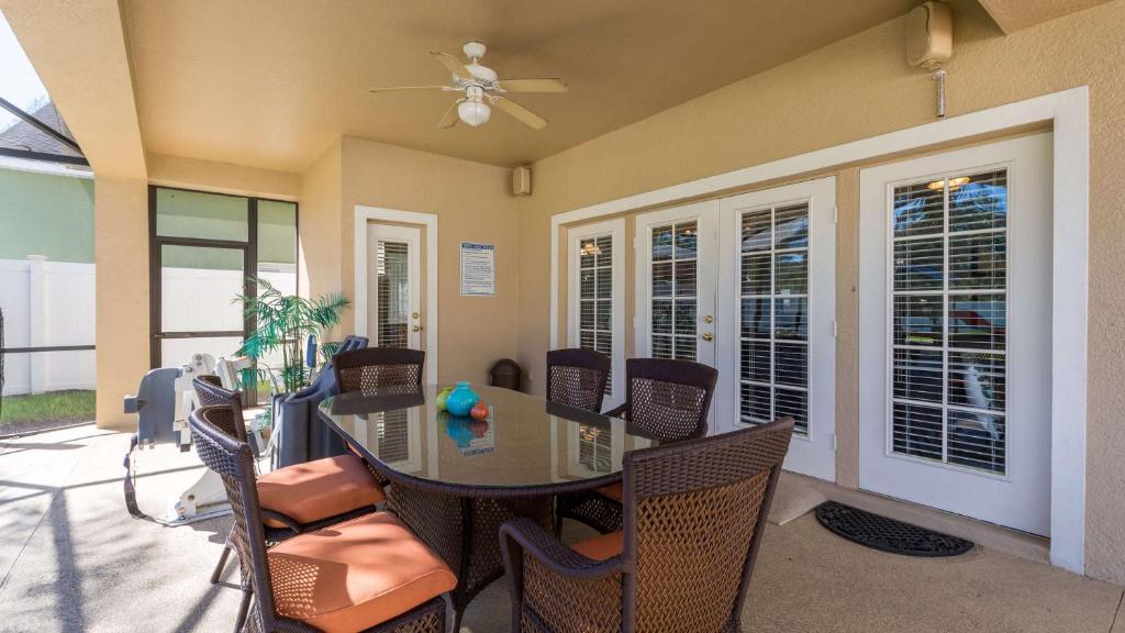 Mickeys Haven - 6 bed pool home near Disney World photo
