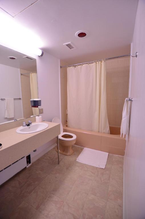 Hotel Royal Plaza photo