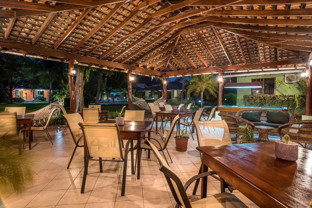 Restaurant, Hotel Emerald Bay in Potrero