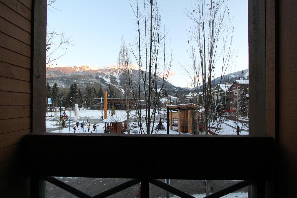 Marketplace Lodge by Whistler Retreats photo