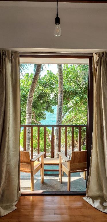 Balcony/terrace, Thundi Sea View in Maldive Islands