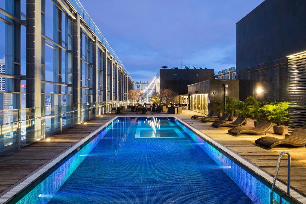 Swimming pool