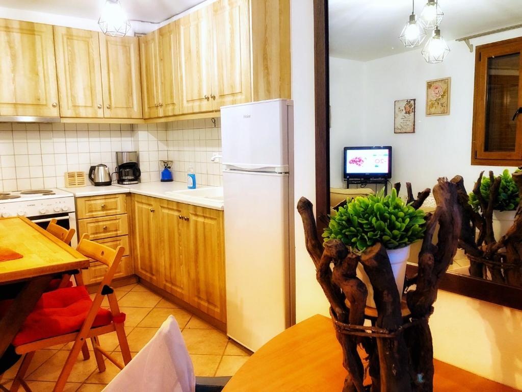 Romantic maisonette in the heart of Pythagoreio LH door 전경