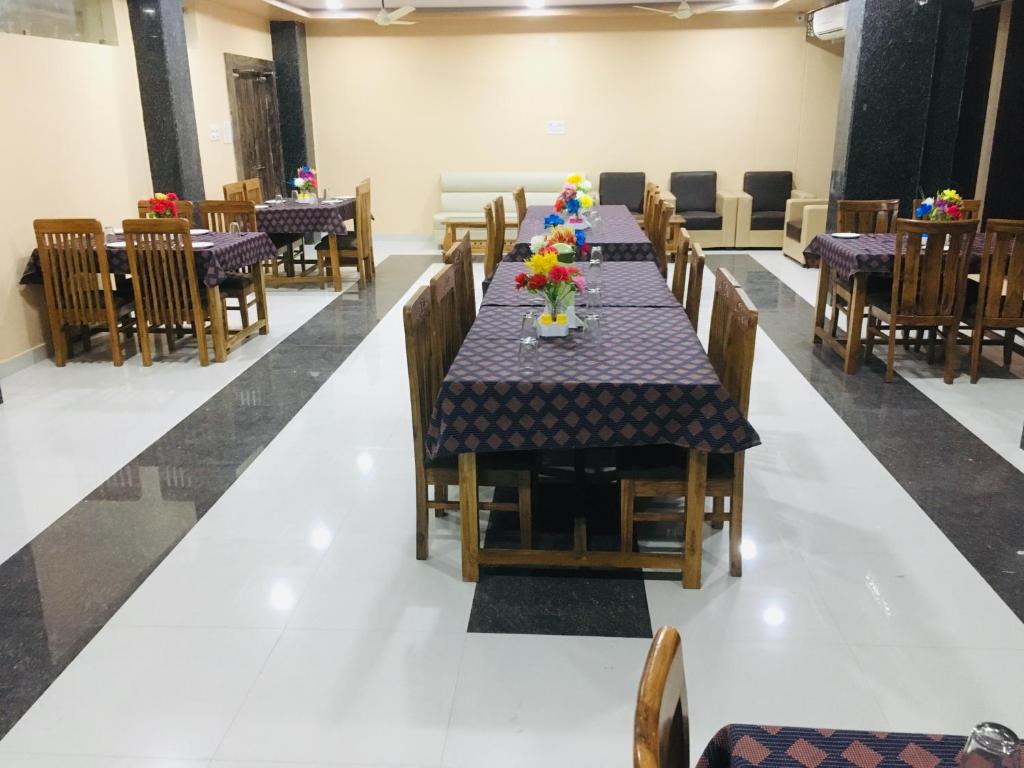 Hotel Mayank photo