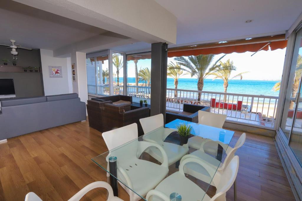 DIFFERENTFLATS Altair, Salou