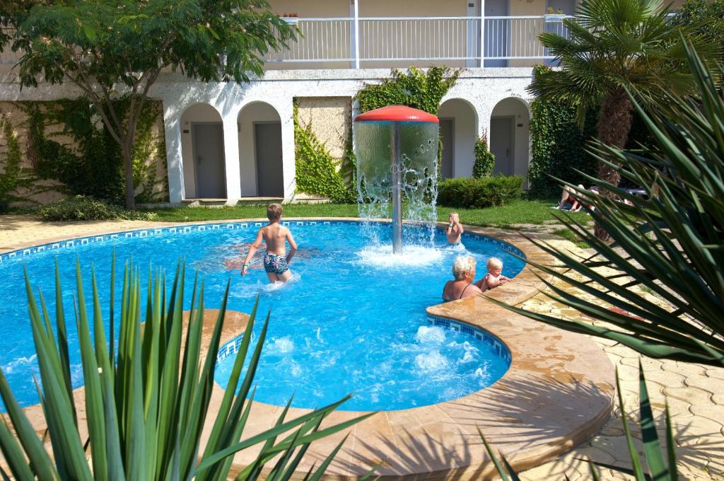 Hotel Longosa - All Inclusive Family Hotel near the beach in the peaceful southern part of Sunny Beach — Słoneczny Brzeg, Region Burgas