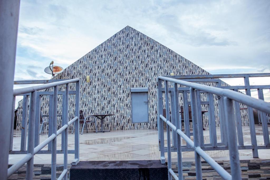 Triniti Airport Hotel photo