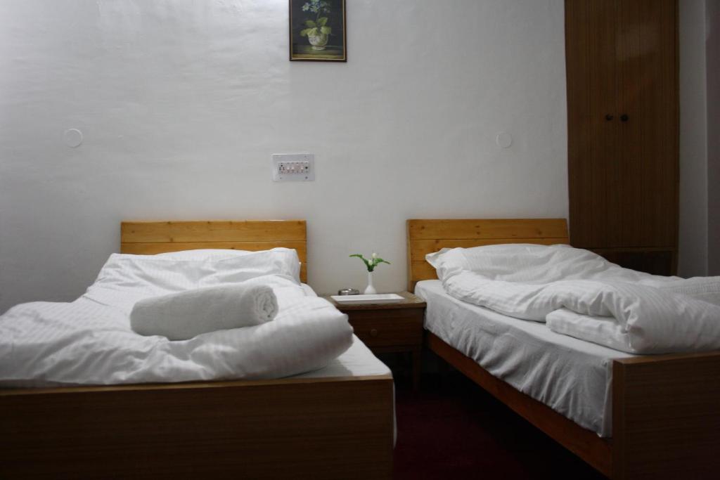 Hotel Khan Manzil photo