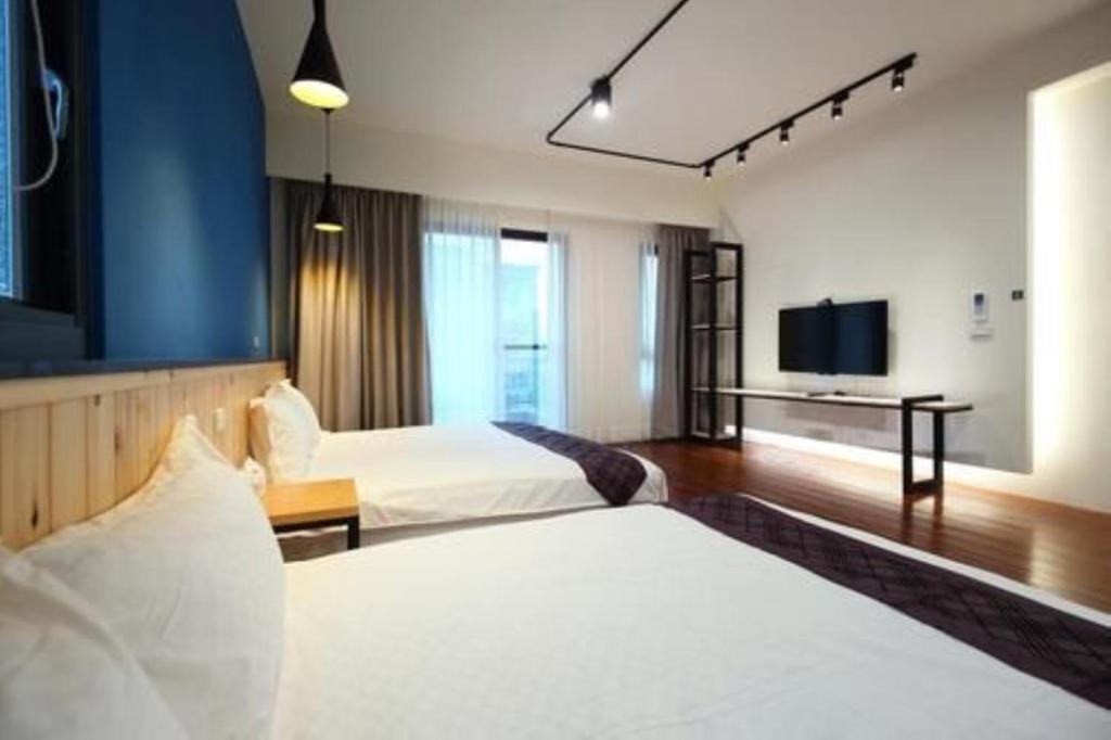 South Sea Bb In Hua Jen Tsun Taiwan Wander - 