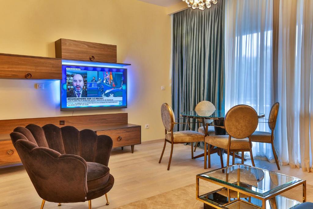 Royal Montesun Apartments - 5